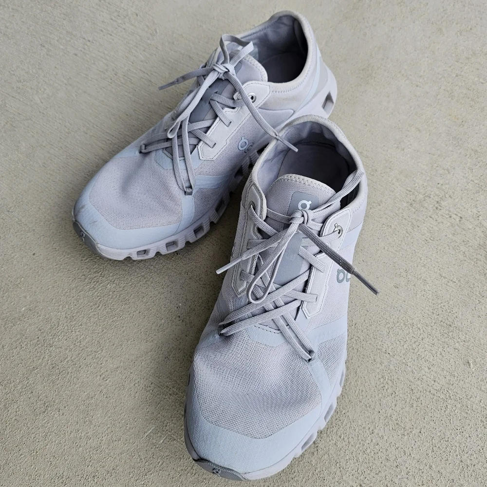 On Running Men's Athletic Shoes - Light Gray - Picture 8 of 8